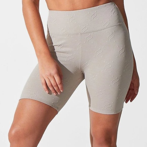 Noli Pants - Noli Yoga - Monogram Jacquard Biker Short - Taupe